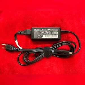 HP laptop adapter charger -original- N17908